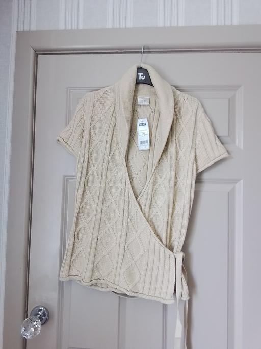 Buy & Sell Bells Mill Dudley - Photos for size 20 but more like 18 wrap around cardi
