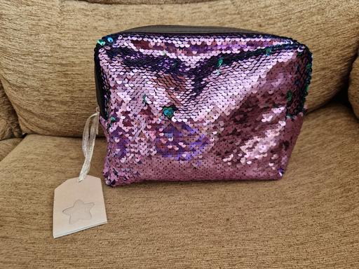 Buy & Sell Kent Thanet - Photos for bn sequin make up bag