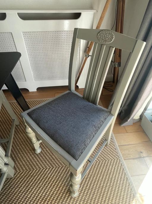 Buy & Sell Greater Manchester Oldham - Photos for Table and chairs
