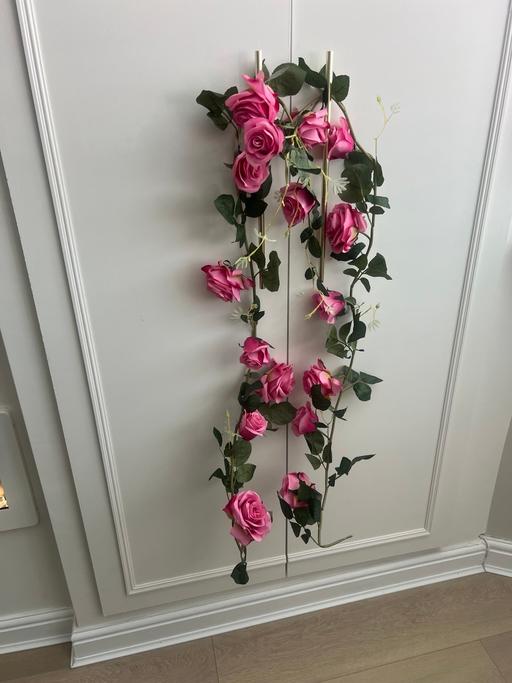 Buy & Sell West Midlands Birmingham - Photos for 2 x Artificial rose garlands