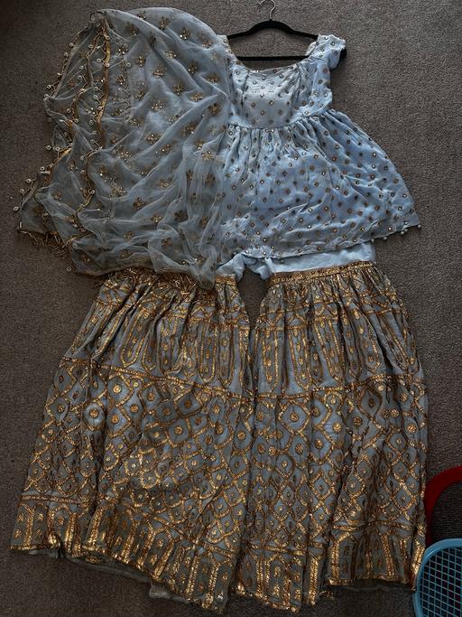Buy & Sell Parkfields Wolverhampton - Photos for Indian suit