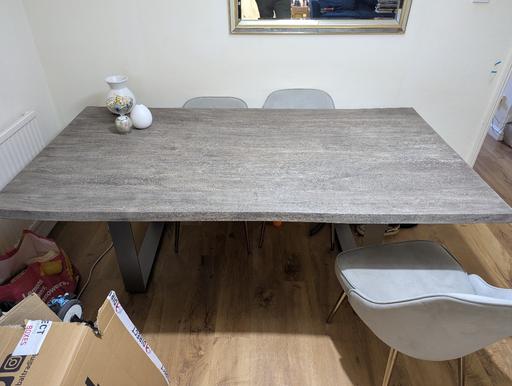 Buy & Sell East Putney Station Wandsworth - Photos for Luxury, Solid Oak Table
