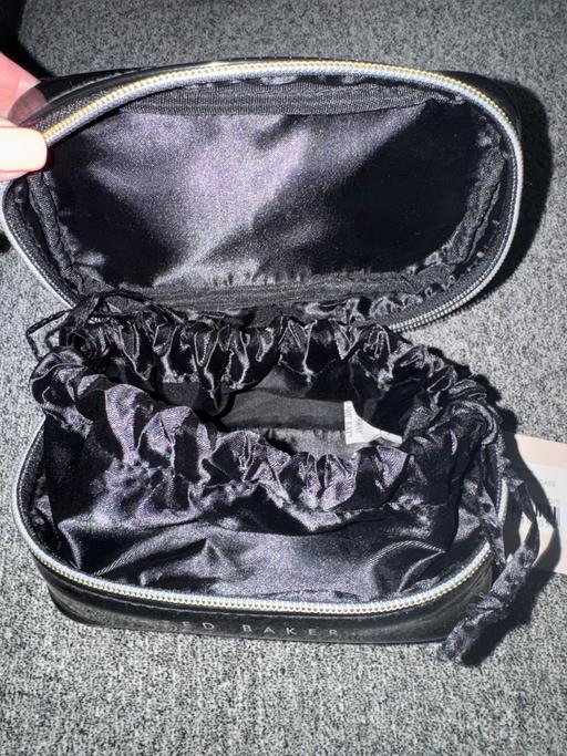 Buy & Sell Derbyshire Chesterfield - Photos for Excellent condition Ted Baker Jewellery Case