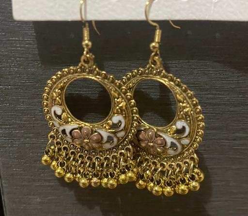 Buy & Sell Bedfordshire Bedford - Photos for Ladies mis earrings
