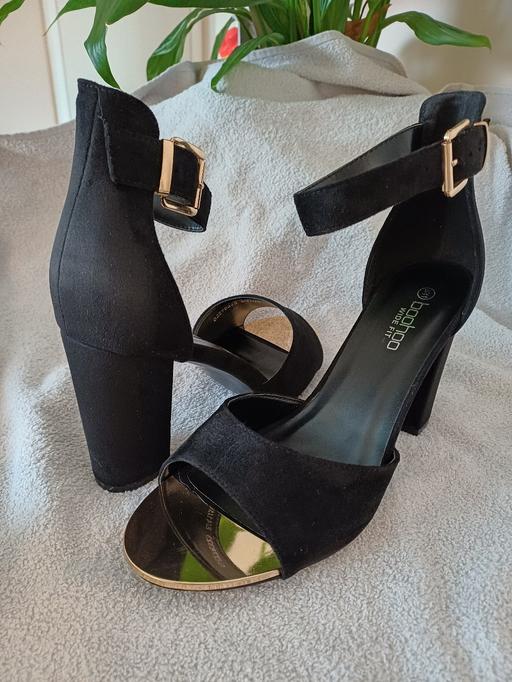 Buy & Sell Watton East Riding of Yorkshire - Photos for Like new - Boohoo wide fit size 8 heel