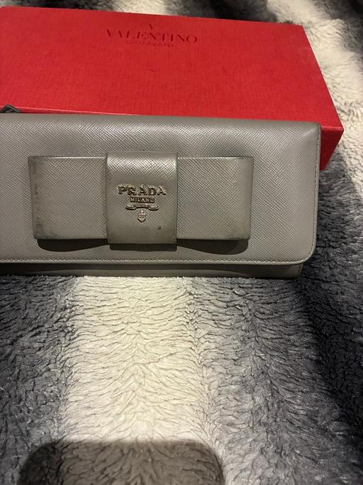 Buy & Sell East Finchley North London - Photos for Prada purse