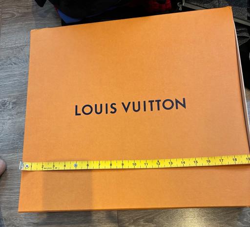 Buy & Sell North London East Finchley - North London - Photos for Lv box