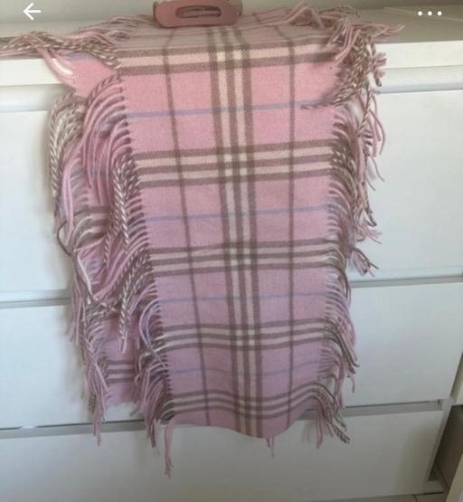 Buy & Sell Central London Pimlico - Central London - Photos for Burberry scarf