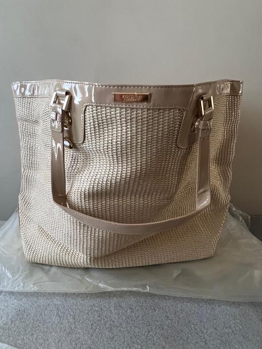 Buy & Sell South West London Kingston upon Thames - Photos for Brand new Versace medium tote bag