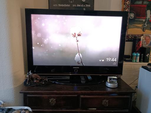 Buy & Sell Surrey Epsom and Ewell - Photos for 42 inch Plasma flat screen TV.