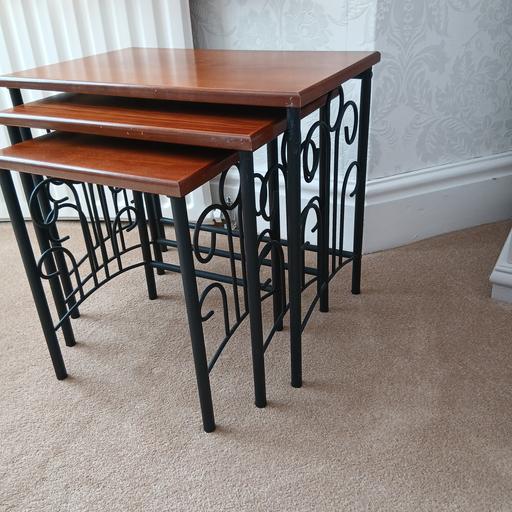 Buy & Sell West Midlands Dudley - Photos for NEST OF TABLES