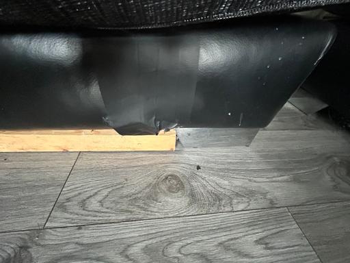 Buy & Sell West Midlands Dudley - Photos for Black Leather and material cushions 4+3 seate