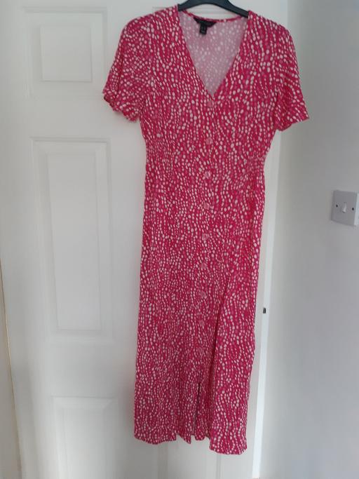 Buy & Sell Bushbury Wolverhampton - Photos for Pink and white dress