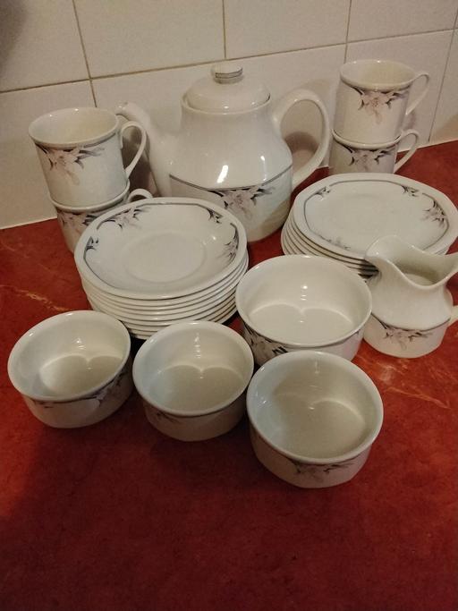 Buy & Sell West Midlands Dudley - Photos for Royal Doulton Nimbus design crockery