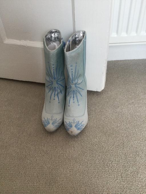 Buy & Sell Shildon County Durham - Photos for Dress up boots size 9/10