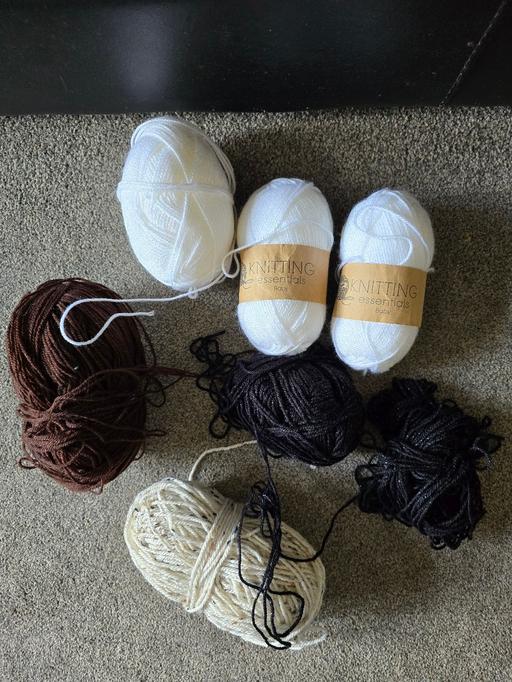 Buy & Sell West Midlands Sandwell - Photos for Bag of assorted wool