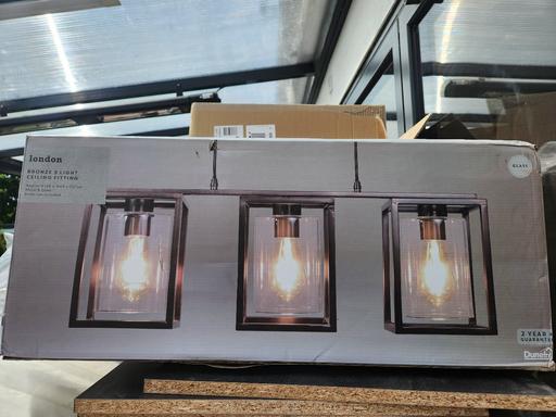 Buy & Sell Essex Epping Forest - Photos for Dunelm- London Bronze 3 light Ceiling