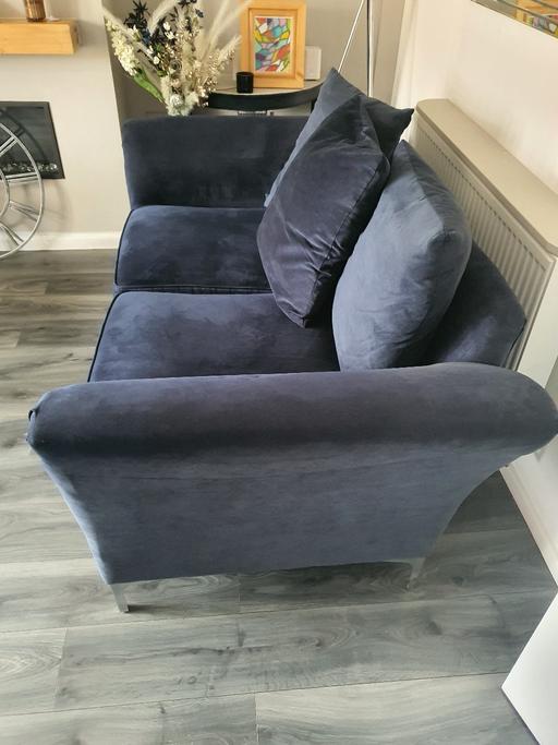Buy & Sell West Midlands Walsall - Photos for 4 seater and 2 seater sofa