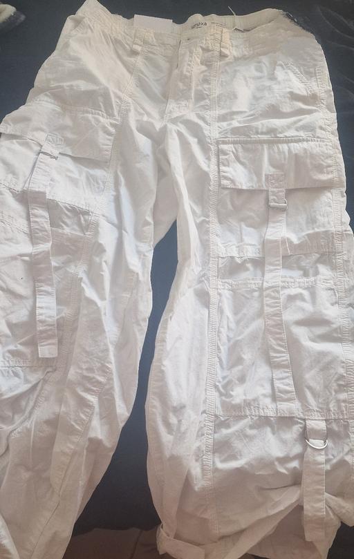Buy & Sell Denbighshire - Wales Prestatyn - Denbighshire - Photos for women's white bershka cargos brand new