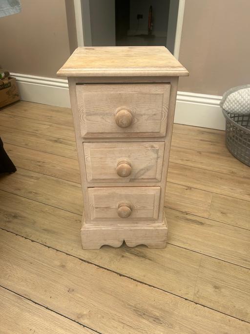 Buy & Sell East London Havering - Photos for Bed side table