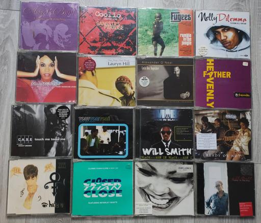 Buy & Sell Surrey Reigate and Banstead - Photos for 120 CD Singles, mainly Soul, Jazz, and R&B.