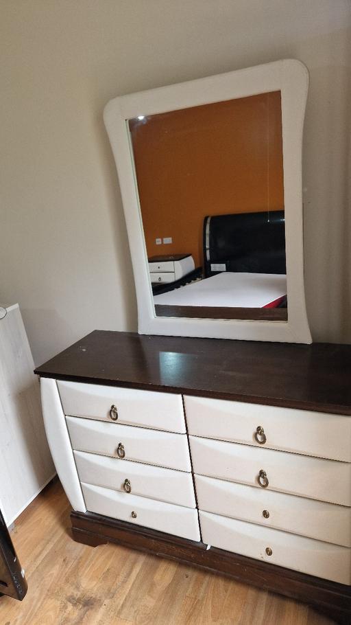 Buy & Sell North West London Queensbury - Harrow - Photos for Dresser and two side tables