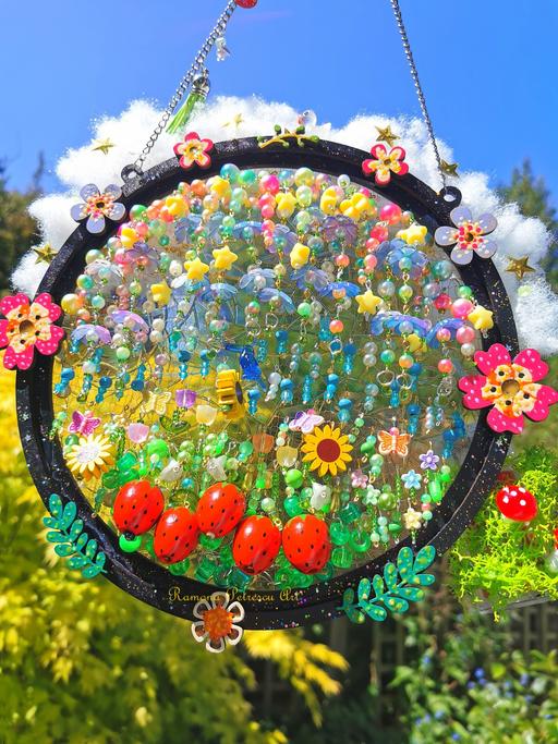 Buy & Sell West Midlands Birmingham - Photos for Wisteria Strawberry Crystal Light Suncatcher