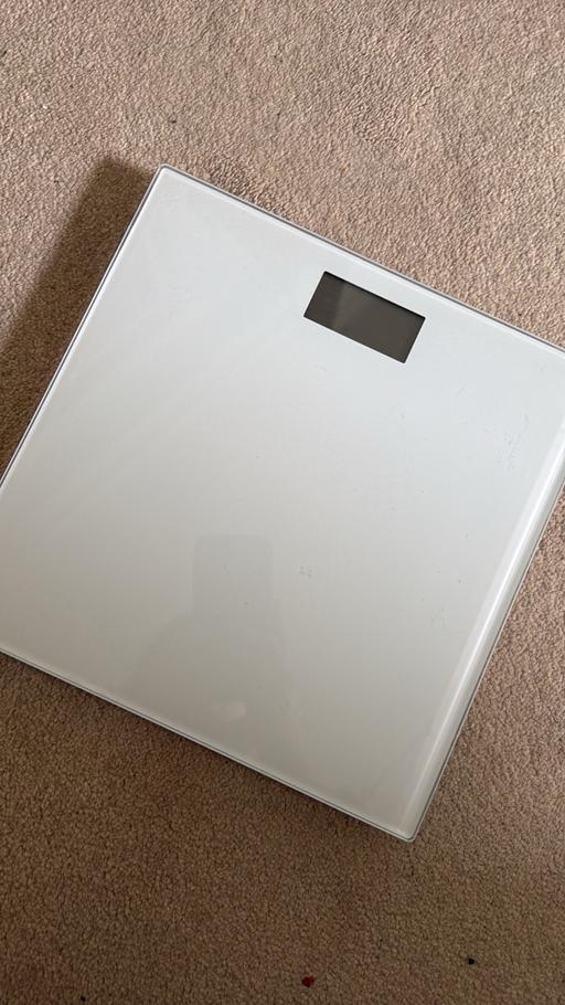 Buy & Sell East London Ratcliff - East London - Photos for White Glass Bathroom Scales