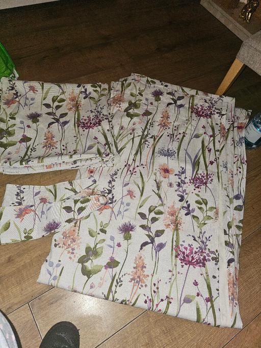 Buy & Sell West Midlands Dudley - Photos for CURTAINS/TIEBACKS/ CUSHION COVERS. AS NEW