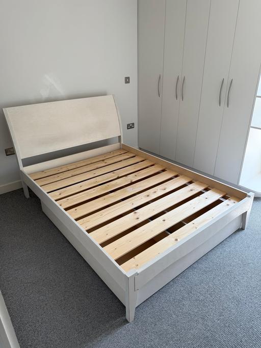 Buy & Sell Hertfordshire Broxbourne - Photos for Wooden White Double Bed with Drawers Storage