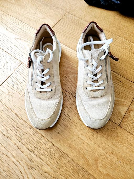 Buy & Sell South Yorkshire Doncaster - Photos for Clarks trainers, size 5