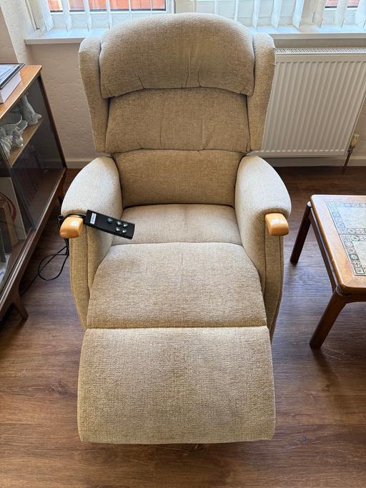 Buy & Sell Erdington Birmingham - Photos for Recliner riser chair