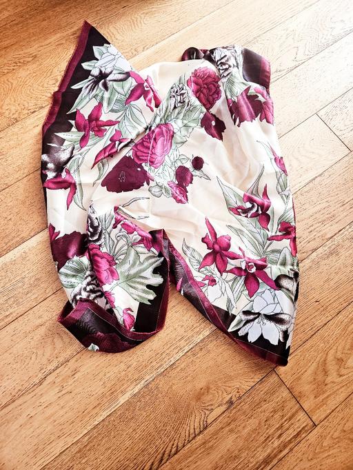 Buy & Sell South Yorkshire Doncaster - Photos for Silky feel scarf.