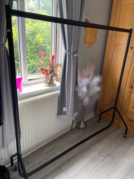 Buy & Sell West Midlands Birmingham - Photos for Clothes rail on wheels 