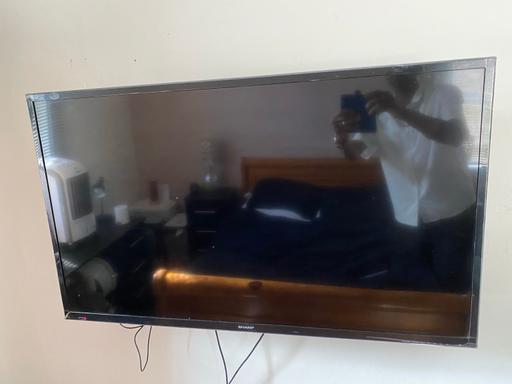 Buy & Sell North London Seven Sisters - North London - Photos for Sharp tv lc 48