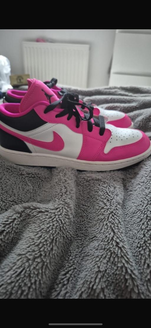 Buy & Sell Derbyshire South Derbyshire - Photos for Nike dunks- size 5.5
