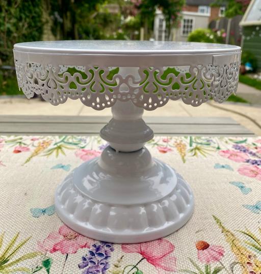 Buy & Sell West Midlands Birmingham - Photos for Small White Metal Cake Stand - New