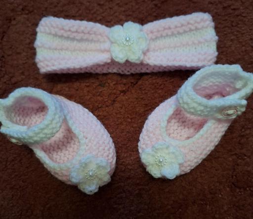 Buy & Sell Hednesford Cannock Chase - Photos for Hand knitted baby shoes and headband