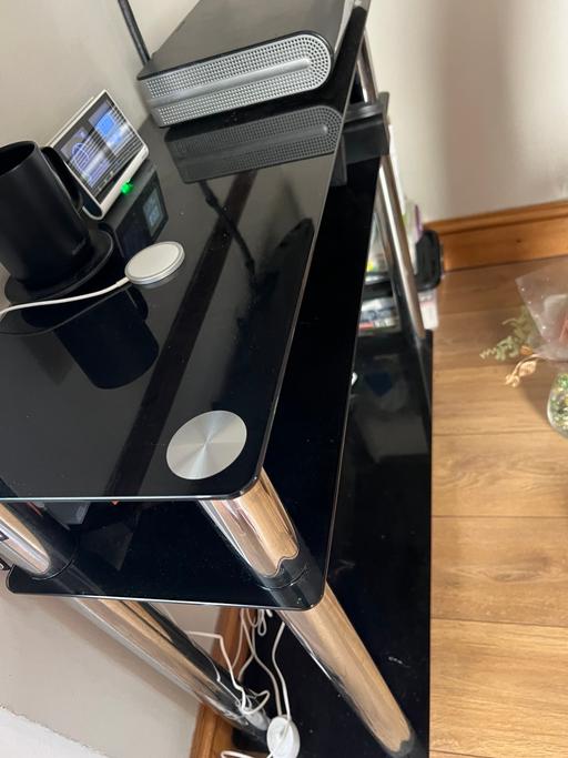 Buy & Sell East London Manor Park - East London - Photos for Glass TV stand