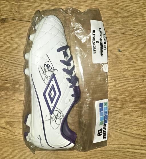 Buy & Sell West Midlands Birmingham - Photos for Sheringham and Solskjaer signed football boot
