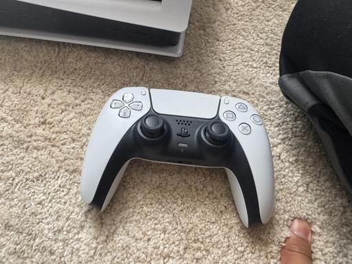 Buy & Sell West Midlands Birmingham - Photos for Ps5 console one controller and GTA 5