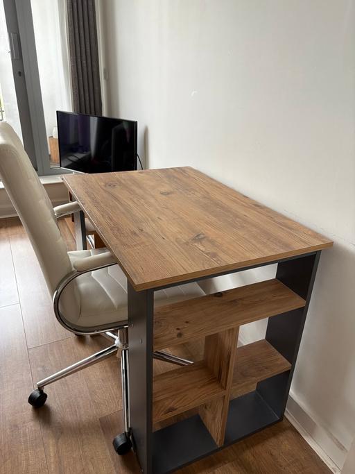 Buy & Sell South East London St Johns - South East London - Photos for Computer table and chair