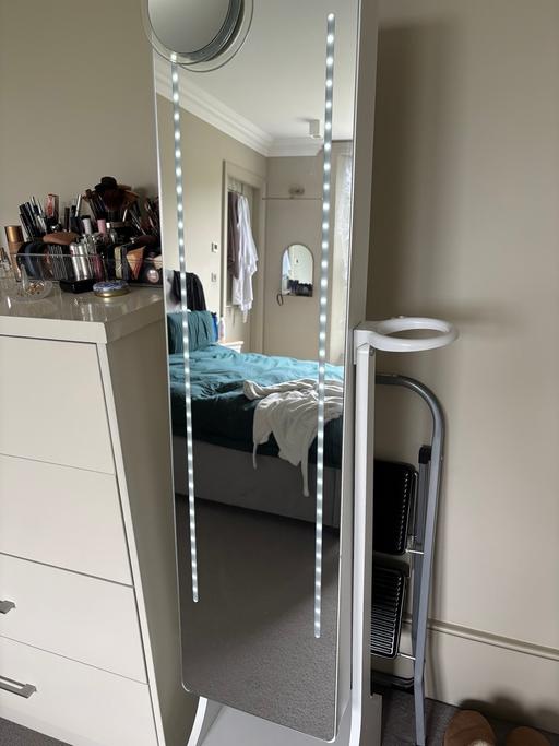 Buy & Sell North West London Swiss Cottage - North West London - Photos for Standing mirror jewellery hidding storage