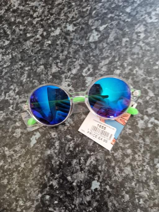 Buy & Sell Leicestershire Leicester - Photos for brand new kids sunglasses