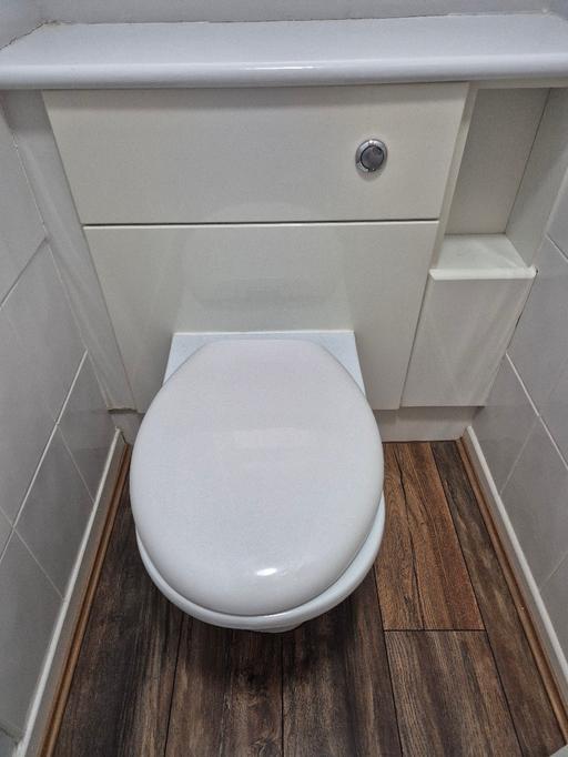 Buy & Sell Goldthorn Park Wolverhampton - Photos for toilet with seat