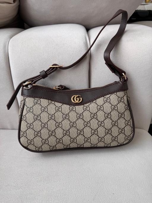 Buy & Sell Enfield Highway Enfield - Photos for Bags
