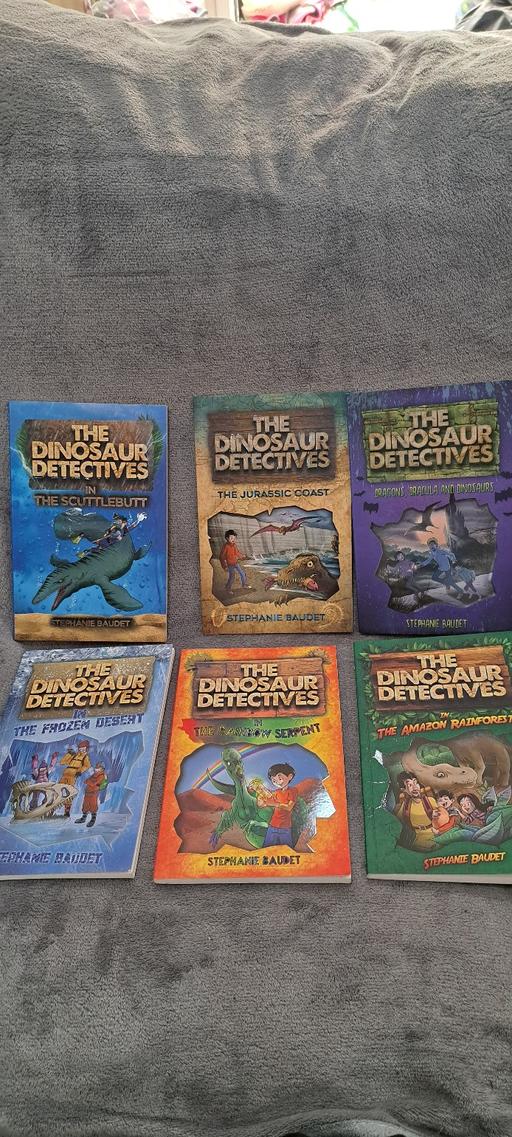 Buy & Sell West Midlands Birmingham - Photos for The dinosaurs detective books x6