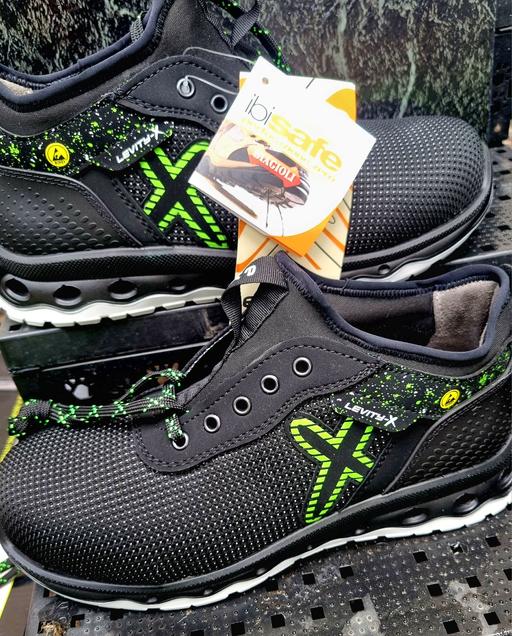 Buy & Sell Bilston Wolverhampton - Photos for Safety Work Trainers size UK 6