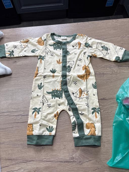 Buy & Sell Derbyshire Chesterfield - Photos for Baby grow