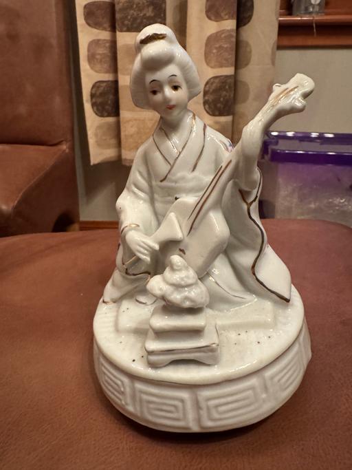 Buy & Sell South Lanarkshire Caldwellside Industrial Estate - South Lanarkshire - Photos for 1970’s Geisha Rotating figurine